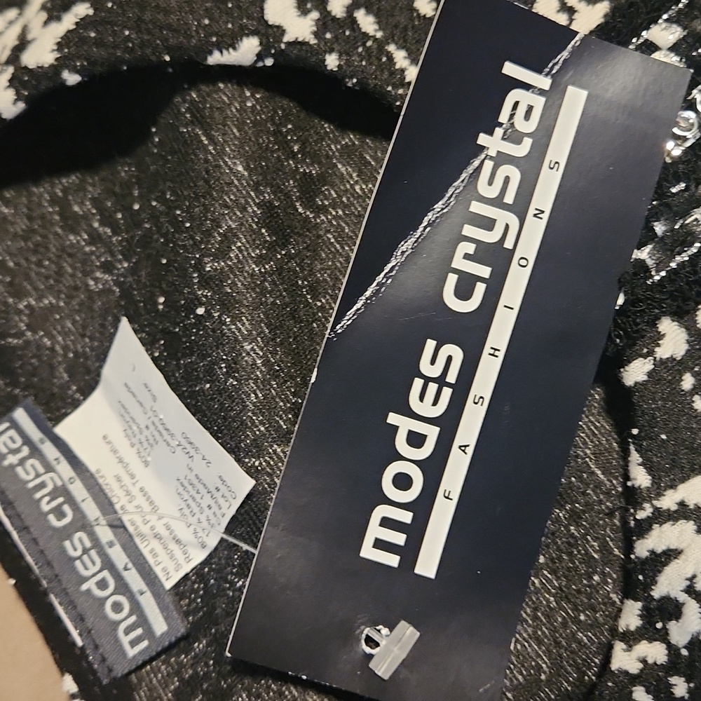 Modes Crystal Fashions Skirt Suit - Picture 2 of 11